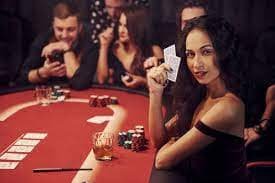 Live dealer roulette wheel and betting interface on bigo88 login platform